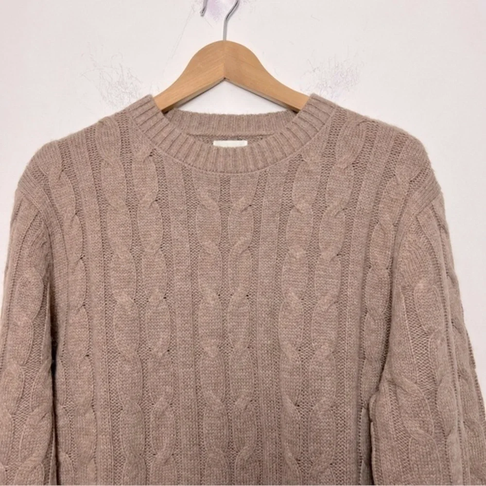Men’s Cable Knit Sweater Wool Blend Neutral Tan